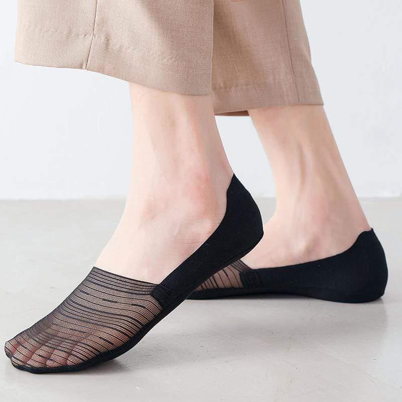 5 pairs of unisex no-show ice silk ankle socks in black from a top-down view for summer wear