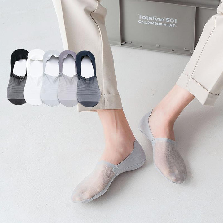 Close-up of a single no-show ice silk ankle sock, highlighting its smooth, breathable nylon texture