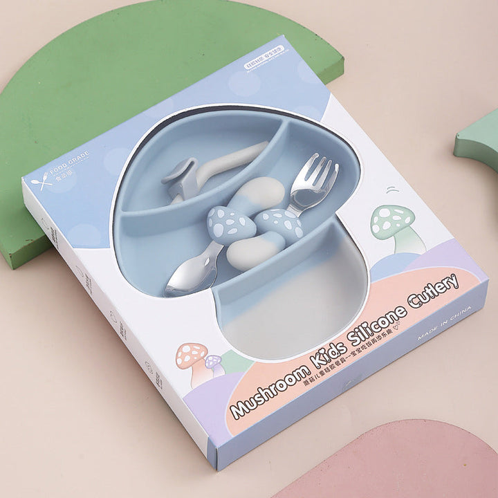 Travel-friendly toddler suction plate and utensil set, ideal for baby feeding on the go, BPA-free