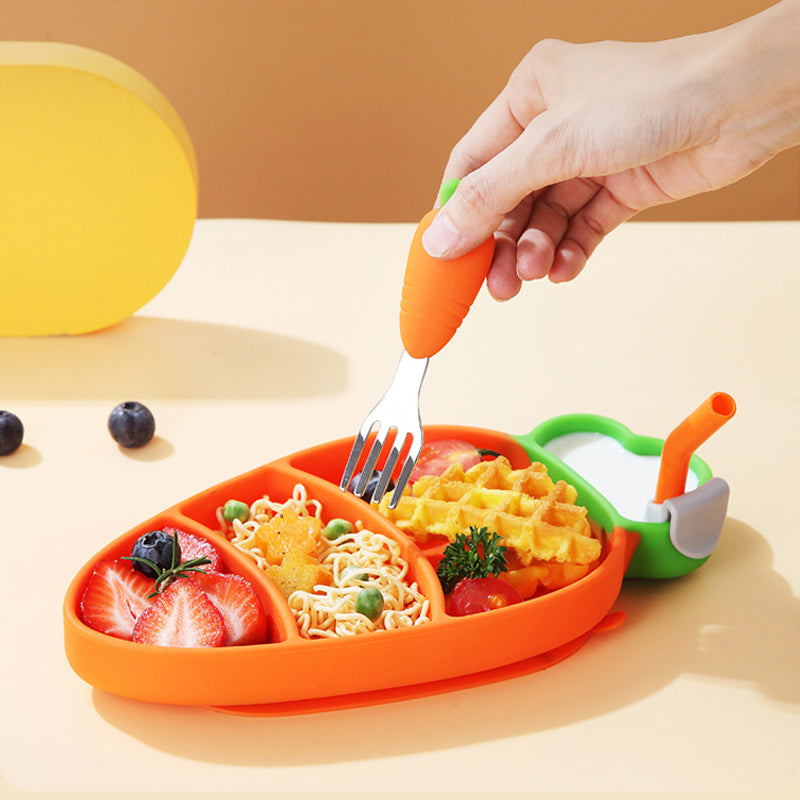 BPA-free silicone suction plate for toddlers, part of a 5-piece baby feeding and utensil set