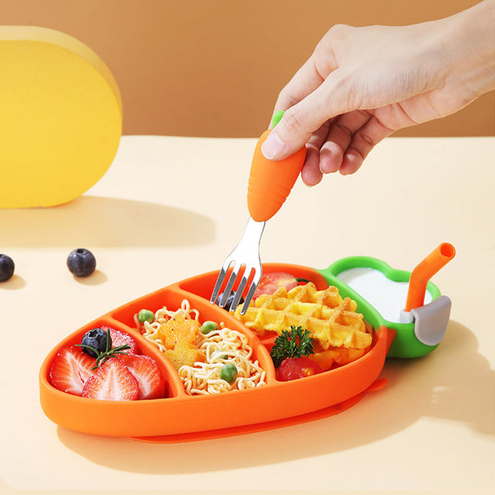 BPA-free silicone suction plate for toddlers, part of a 5-piece baby feeding and utensil set