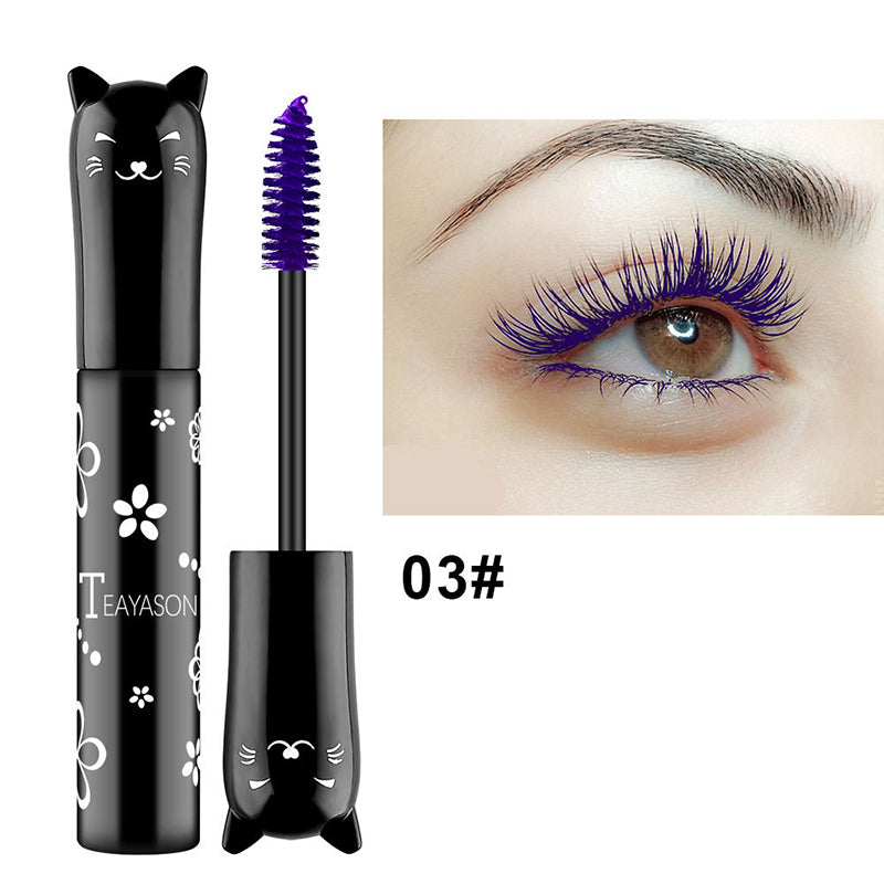Detailed view of the brush of 5D Lengthening & Curling Color Mascara, designed for curling