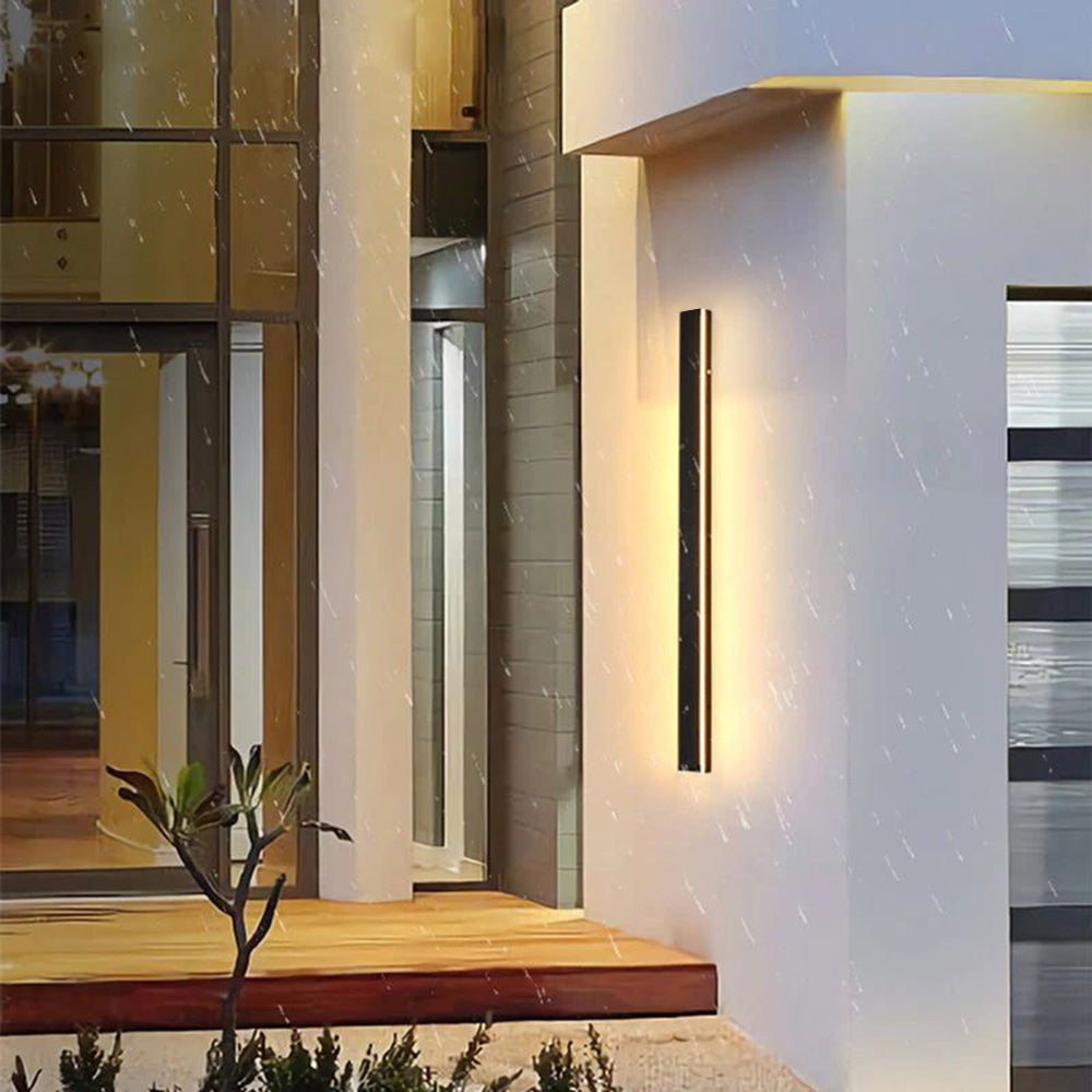 "Modern IP65 waterproof outdoor wall lamp, minimalist design, metal frame, LED lighting, ideal for weather resistance."