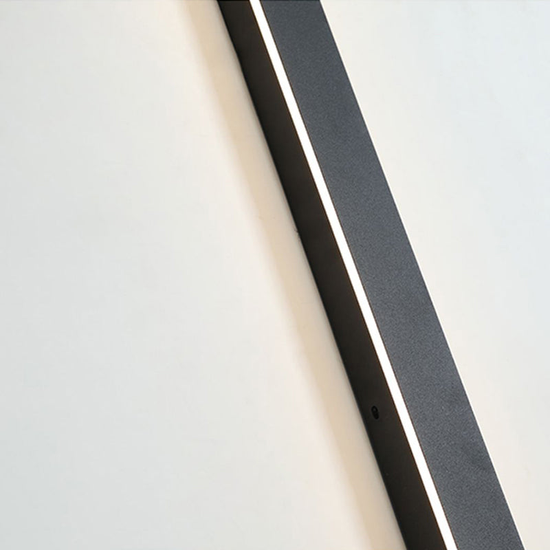 "Modern IP65 waterproof outdoor wall lamp, minimalist design, metal frame, LED lighting, ideal for weather resistance."