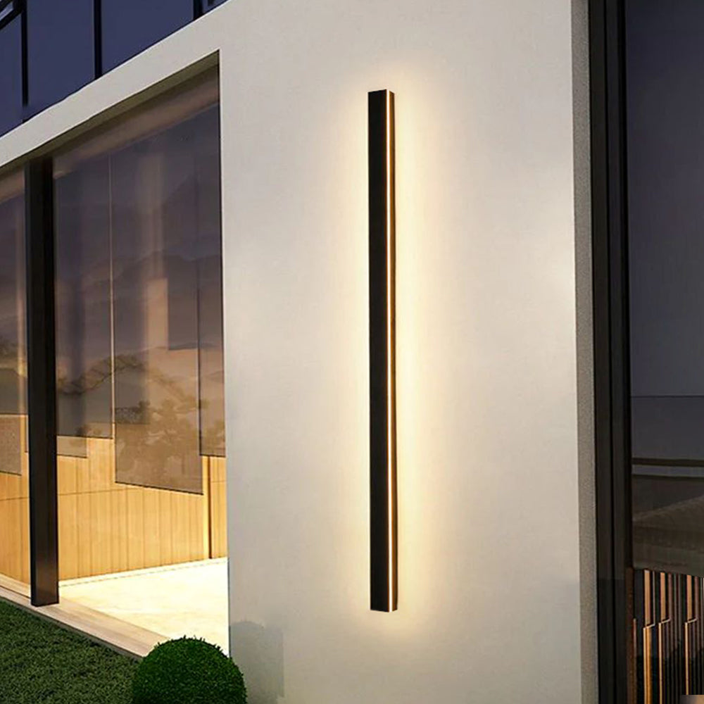 "Modern IP65 waterproof outdoor wall lamp, minimalist design, metal frame, LED lighting, ideal for weather resistance."