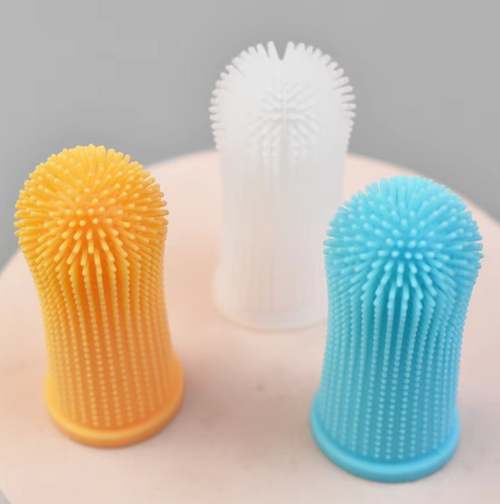 "Soft silicone finger toothbrush for pets, ideal for stress-free dental care with gentle bristles, easy handling for dogs and