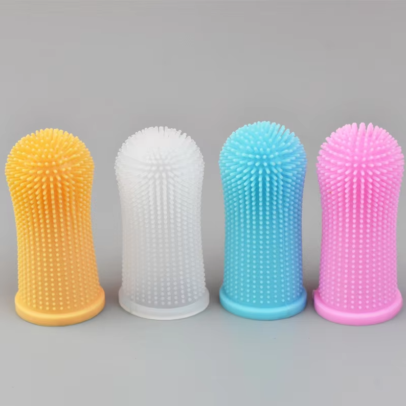 "Soft silicone finger toothbrush for pets, ideal for stress-free dental care with gentle bristles, easy handling for dogs and