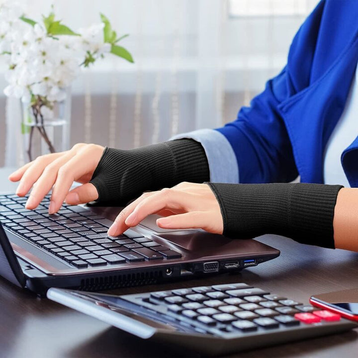 Unisex gel thumb support gloves in black, featuring gel cushions for joint pain relief and arthritis support. Health & Wellne