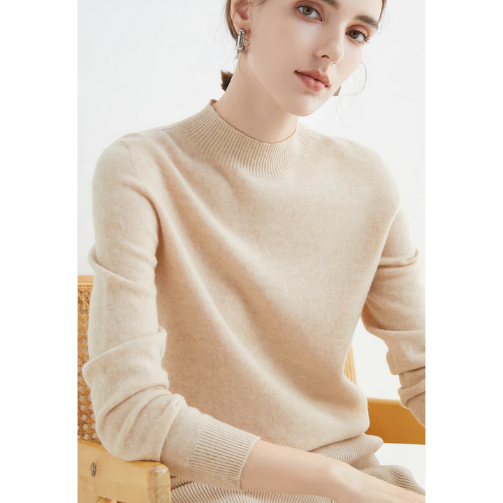 "Women's red cashmere sweater Evelina, luxurious knitwear with elegant design and unmatched softness, ideal for all seasons."