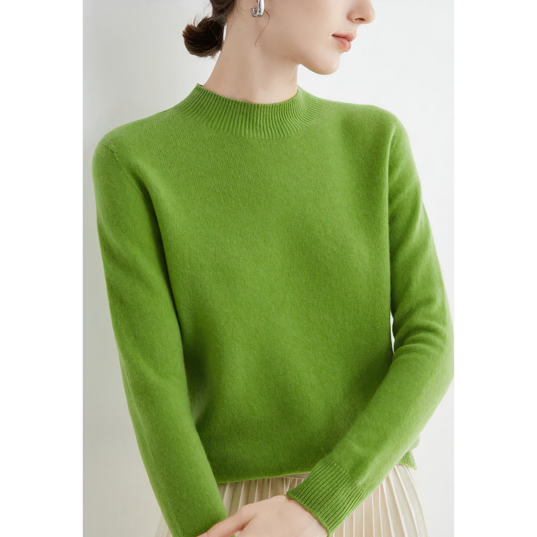 "Women's red cashmere sweater Evelina, luxurious knitwear with elegant design and unmatched softness, ideal for all seasons."