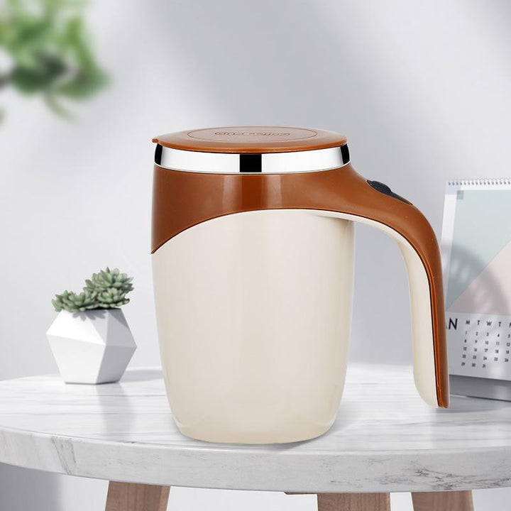 Kitchen gadget: Automatic self-stirring coffee mug, a convenient beverage blender.