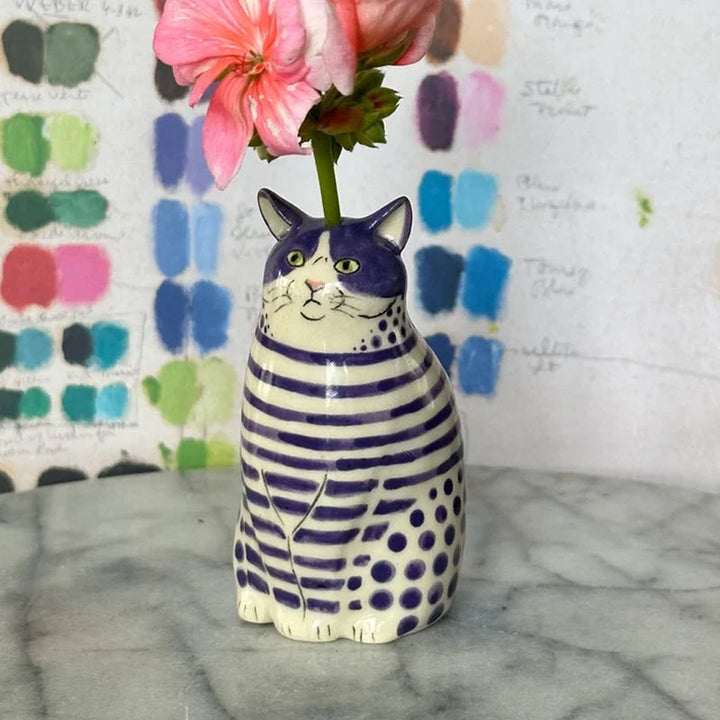 Playful polka dot cat vase, ceramic table decor, brings a whimsical animal touch to your living space