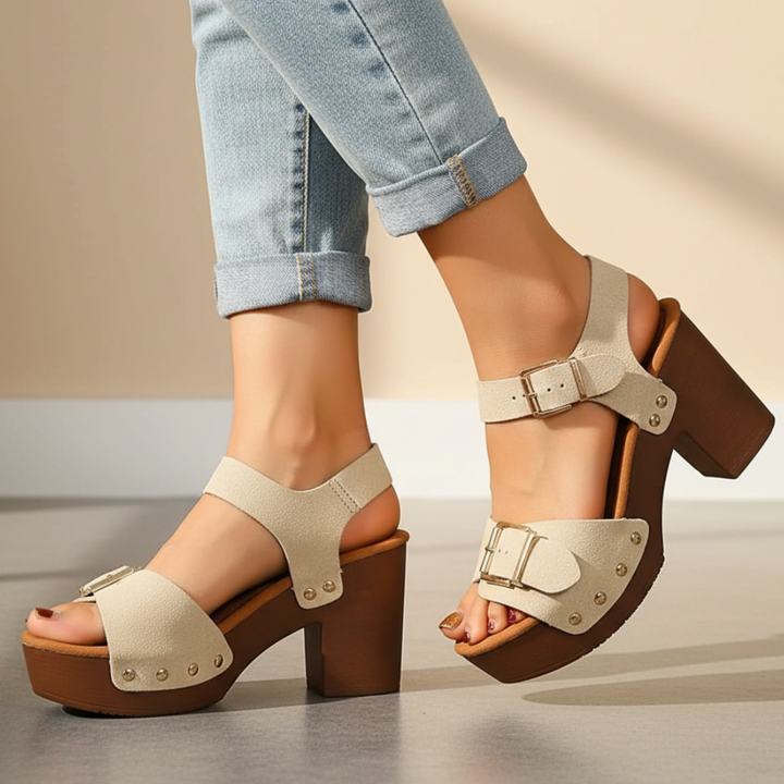 Women's Beverly chic orthopedic sandals with a modern square buckle, ideal for casual summer walking.