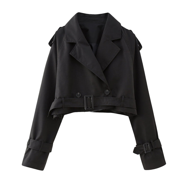 Fashionable women's short trench coat with elegant buttons, a versatile outerwear piece.