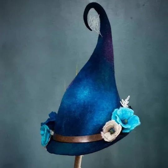Adjustable felt witch hat for unisex Halloween costumes, ensuring a comfortable & secure fit for parties.