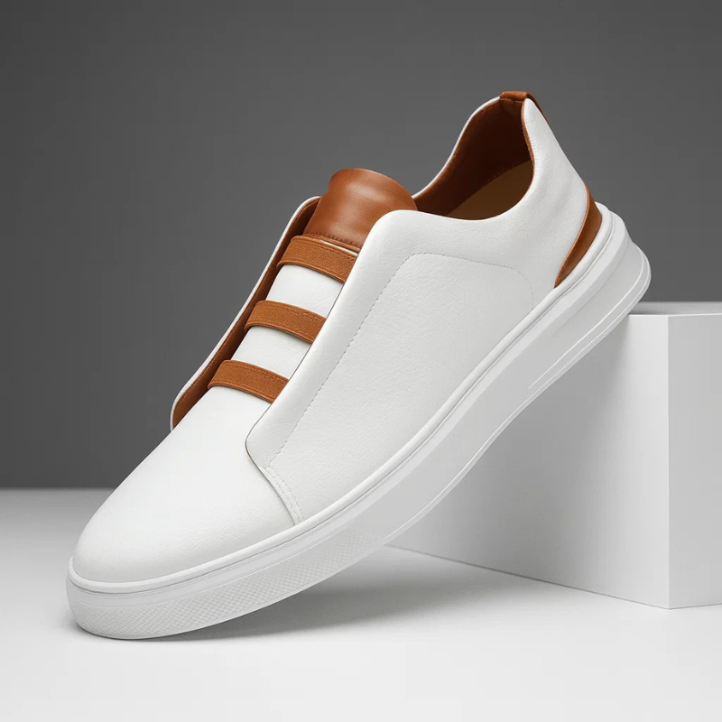 Classic men's everyday sneakers, black/white, low-top, lace-up, perfect for casual walking & versatile style.