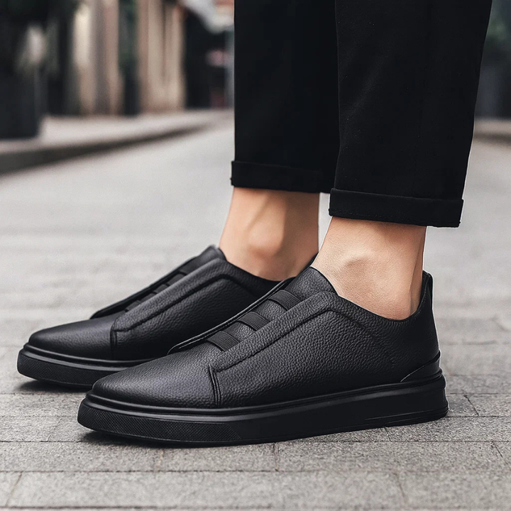 Classic men's everyday sneakers, white, low-top, lace-up, stylish & versatile for casual footwear & fashion.