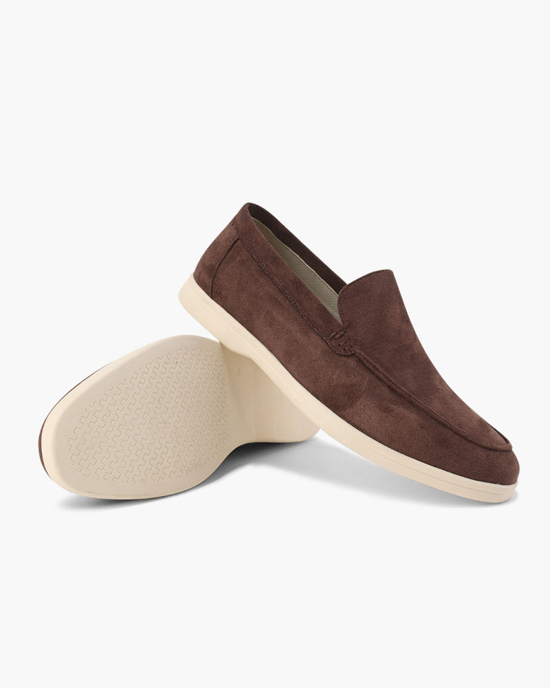 Men's versatile slip-on loafers, combining classic style with enhanced comfort technology.