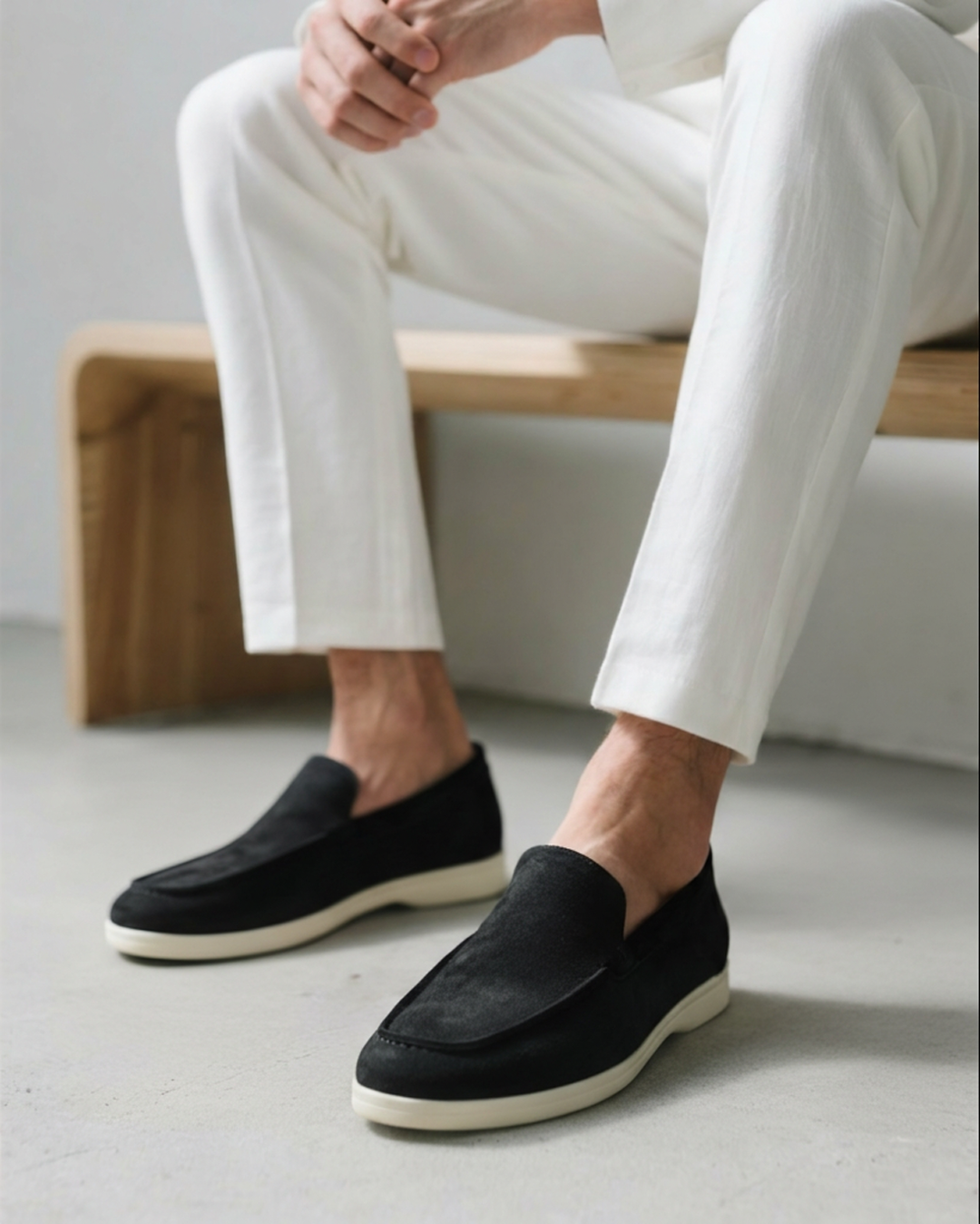 Men's elegant slip-on loafers, classic style with enhanced comfort for versatile use.