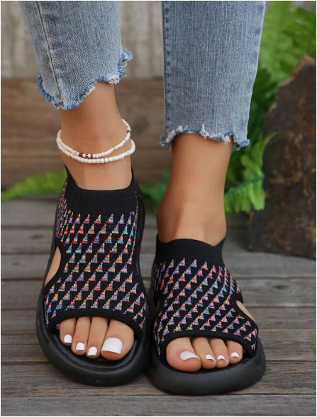 Summer women's slip-on platform sandals, ideal for comfortable walking.