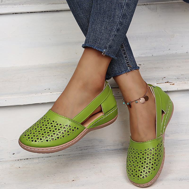 Chic women's espadrille sandals, ideal for summer vacations, beach wear, & casual outings. Versatile style.
