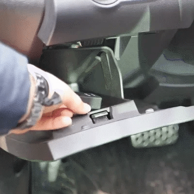 Magnetic GPS anti-theft device for cars, ensuring reliable vehicle security and asset tracking.