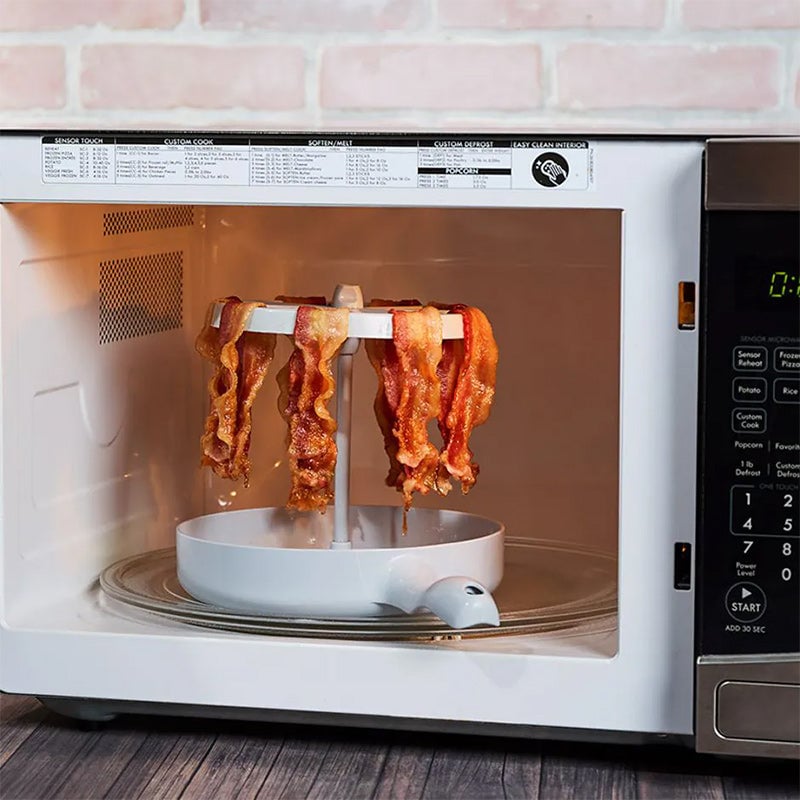 Smoke-free microwave grill, a modern kitchen gadget for efficient, perfectly grilled meals.