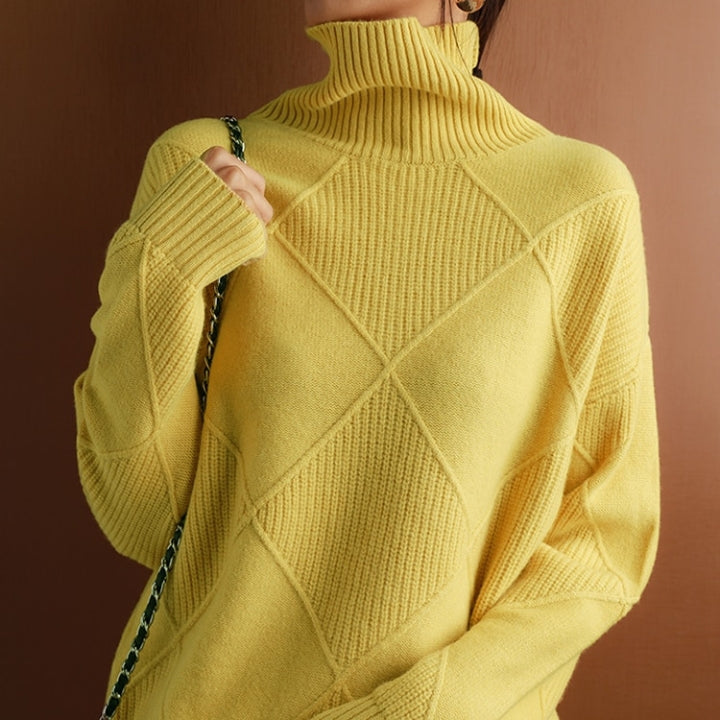 Women's oversized ribbed knit sweater in a cozy, casual style for winter