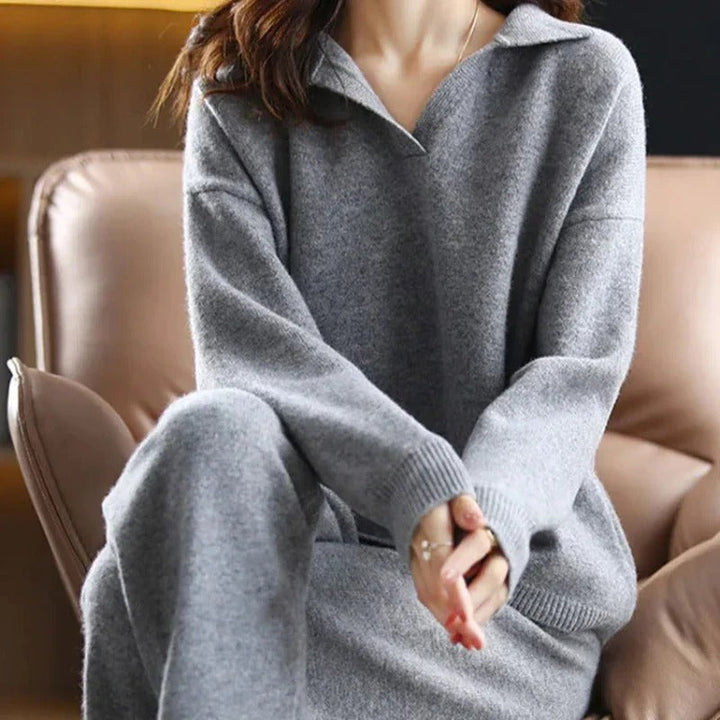 Casual women's knitted lounge outfit for winter, two-piece comfort set in a neutral color