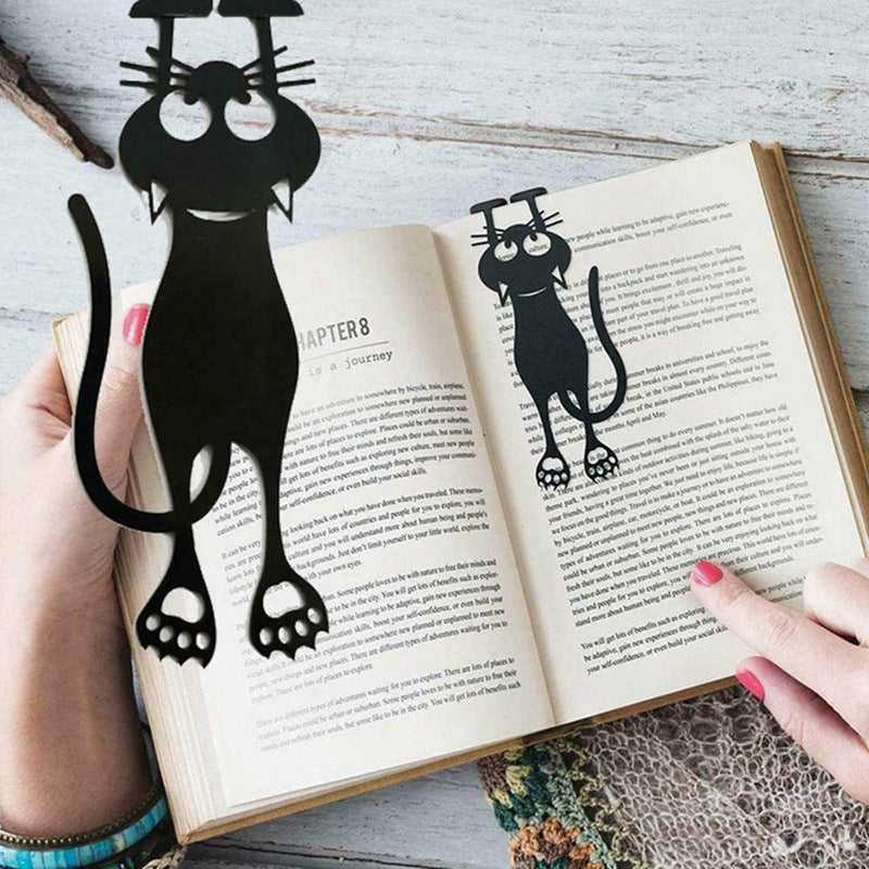 Cute black cat bookmark, perfect pagemarker for books, an ideal reading accessory for pet lovers.