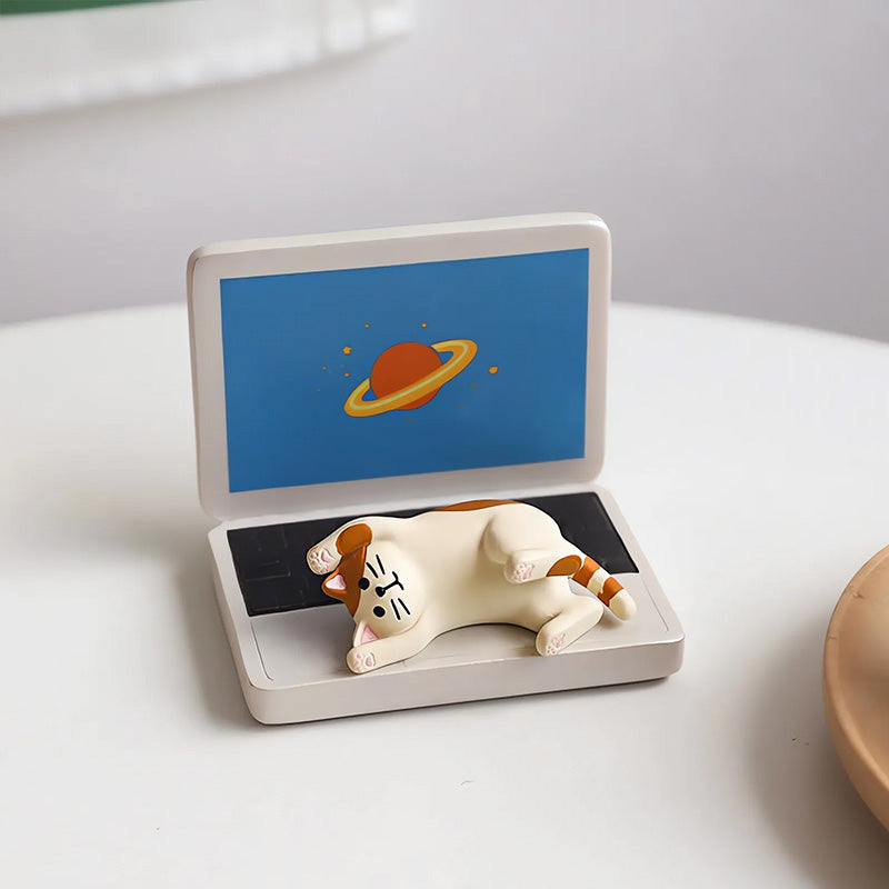 Cute cat cell phone holder, a must-have desktop accessory for cat lovers, made from durable resin