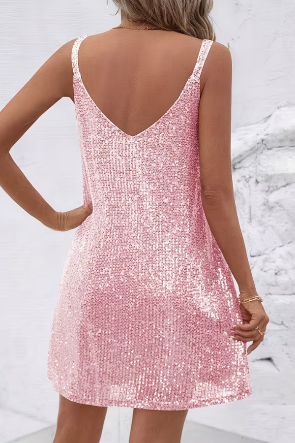 Elegant women's party dress: a gleaming sequined sleeveless mini for glamorous occasions.