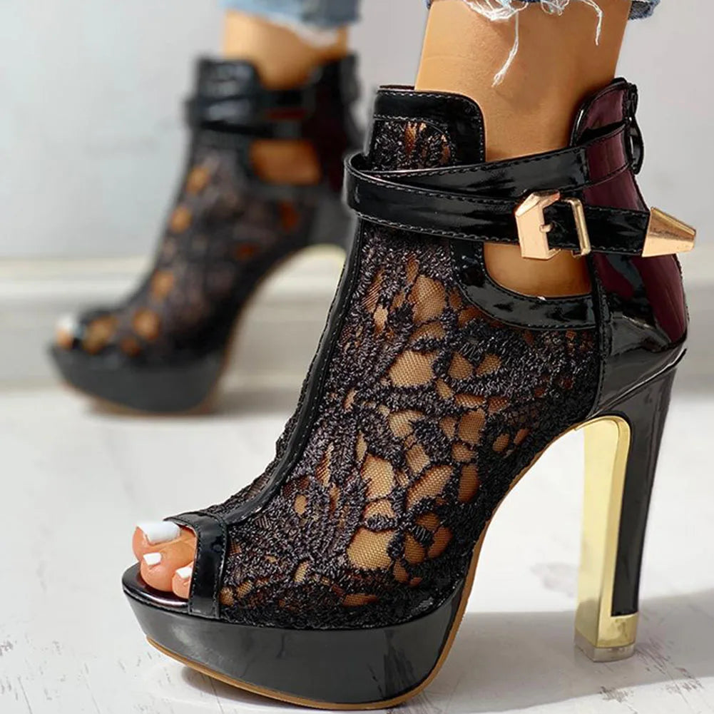 Black lace platform high heels for women, a perfect blend of elegance and modern fashion.