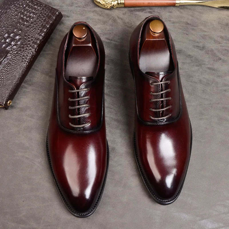 Classic men's formal Oxford dress shoes, perfect for business meetings, weddings, and special occasions. Comfortable lace-up.