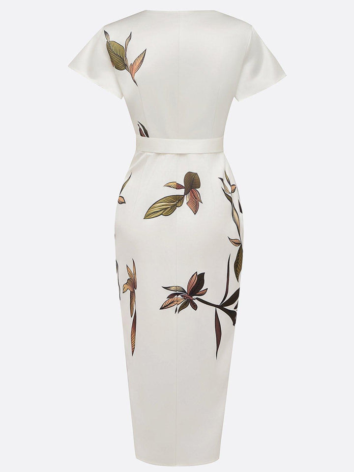 Chic A-line women's midi wrap dress, printed with a V-neck, short sleeves, and tie waist.