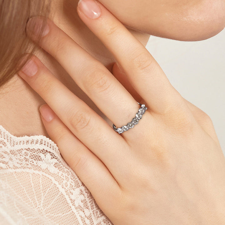 Sparkling seven zircon diamond ring for women, a timeless and cherished piece of jewelry.