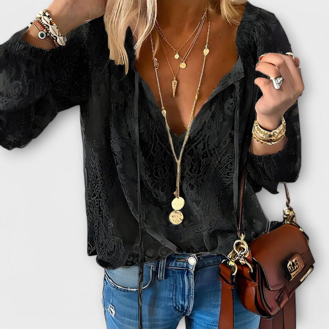 Bohemian pink women's airy tie-neck blouse, a versatile top with delicate details for sophisticated style.