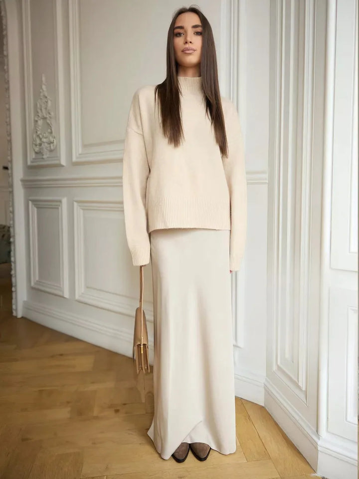Sophisticated women's high-waist maxi skirt with a beautiful fishtail hem for galas.