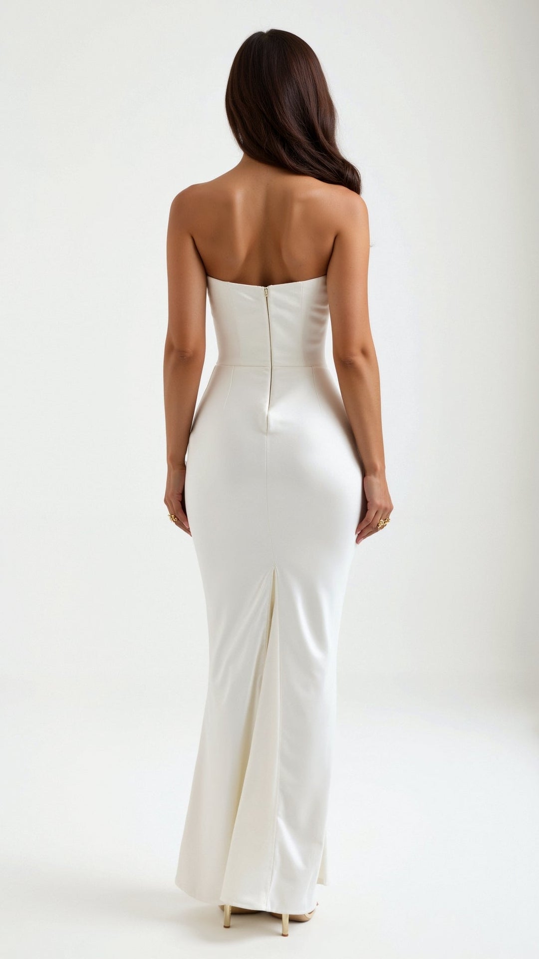Maxi column dress for women, a timeless and elegant choice for wedding guests and formal parties.