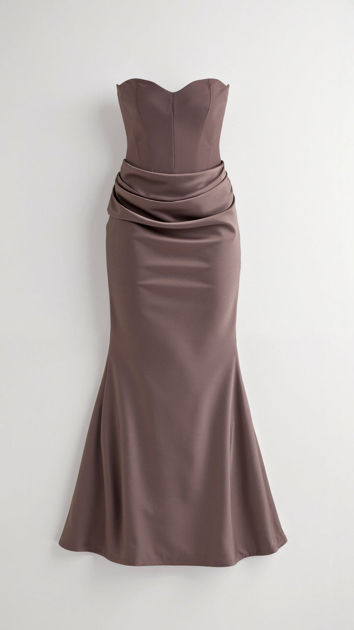 Stylish women's column maxi dress with a flattering silhouette, ideal for wedding guests.