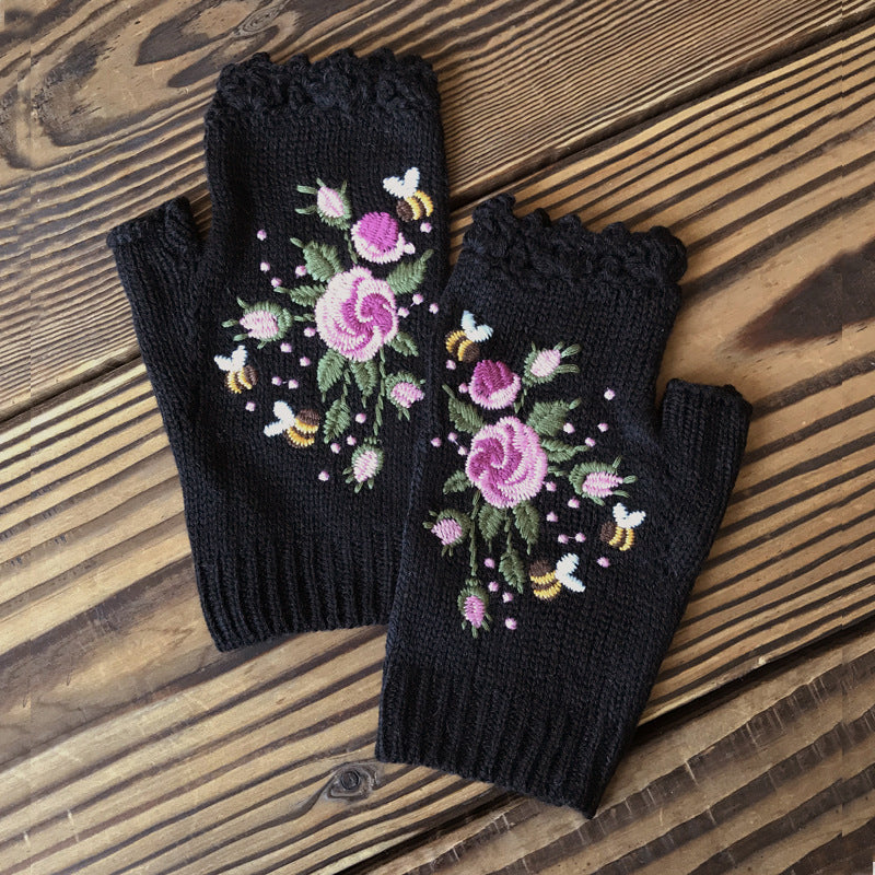 Cozy women's embroidered winter gloves, perfect for everyday wear or special occasions in cold weather.