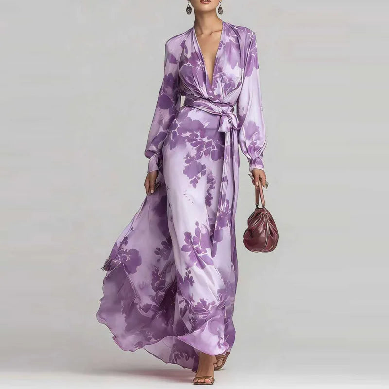 Flowy women's floral maxi dress, elegant summer style. Comfortable long dress with a charming print.