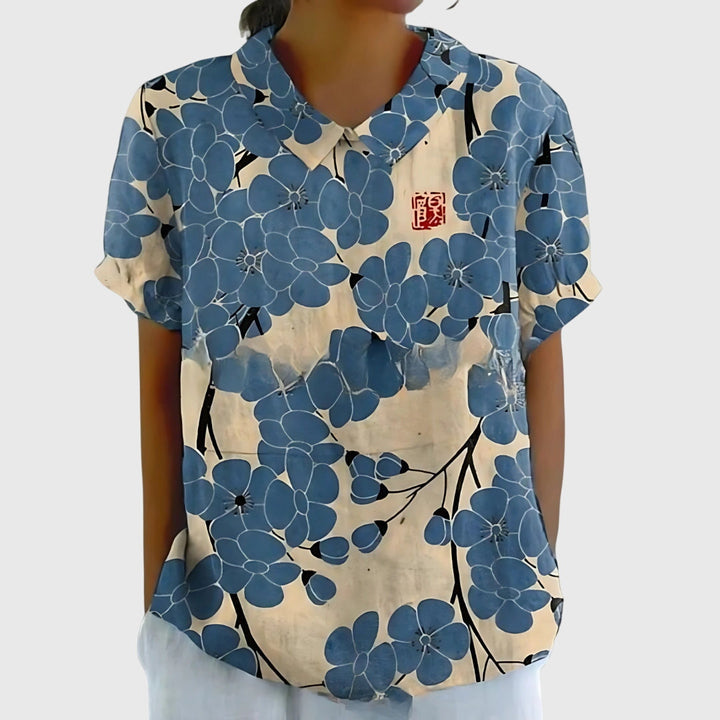 Boho style floral blouse for women, an elegant and comfortable spring top.