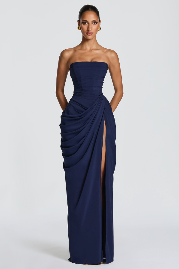 Beautiful long flowing dress for women, ideal as a wedding guest or evening dress.