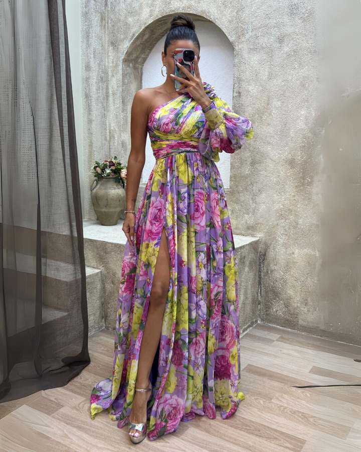 Elegant women's flowy yellow maxi dress, perfect for summer evenings & sophisticated events.