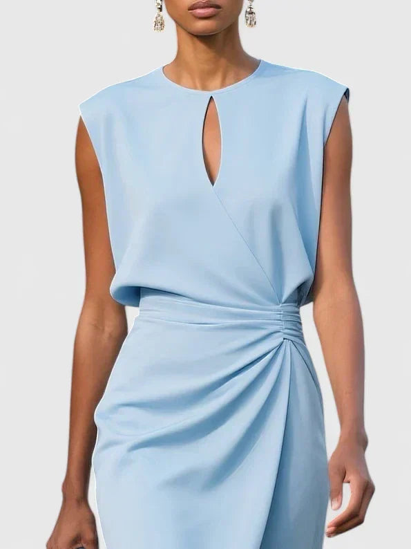 Stylish women's midi dress with unique keyhole detail & ruched waist. Suitable for elegant evening & cocktail occasions.
