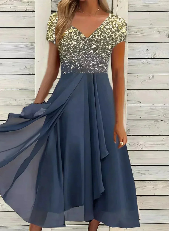 Elegant women's maxi dress for glamorous parties. Versatile evening gown perfect for special occasions & chic events.