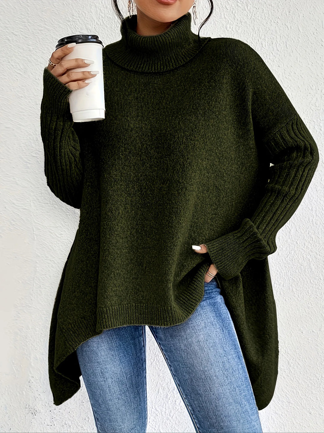 Warm and soft women's cashmere knit turtleneck sweater, a versatile addition to any winter wardrobe.