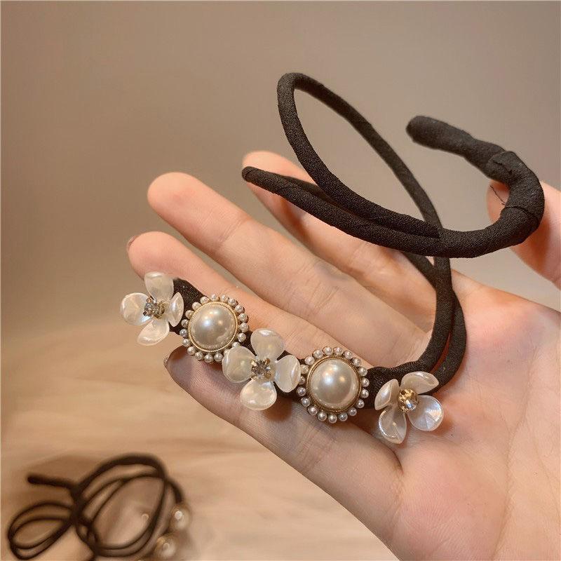 Elegant women's pearl hairpin bun maker headband, perfect for stylish hair styling