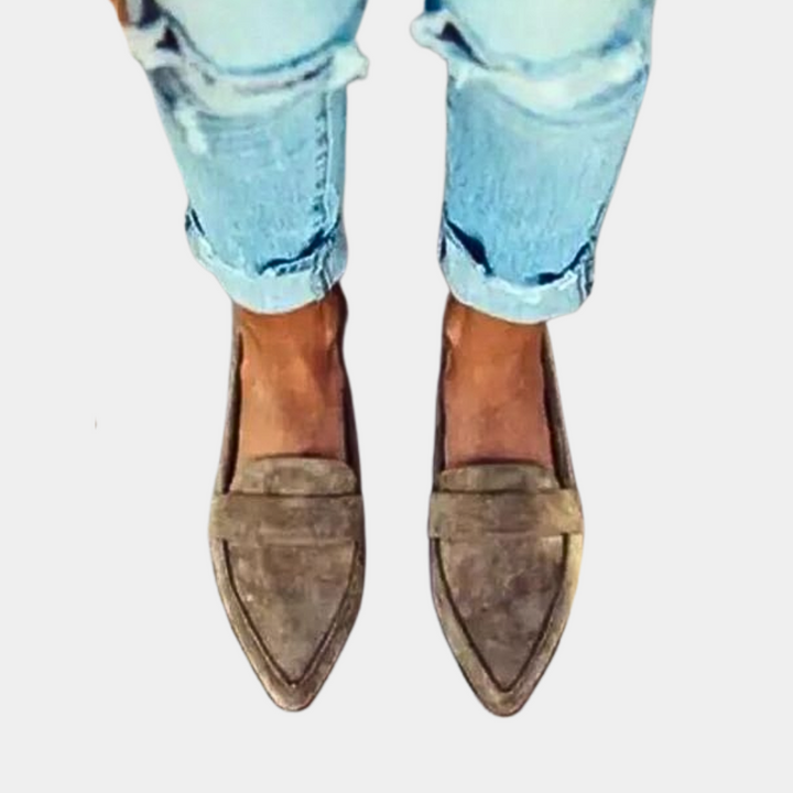 Comfortable women's versatile slip-on loafers, classic pointed-toe flats for elegant everyday style.